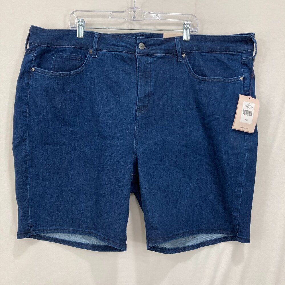 New NYDJ Jeans Shorts size 28W Plus Blue Medium Wash Ella Bermuda Stretch
